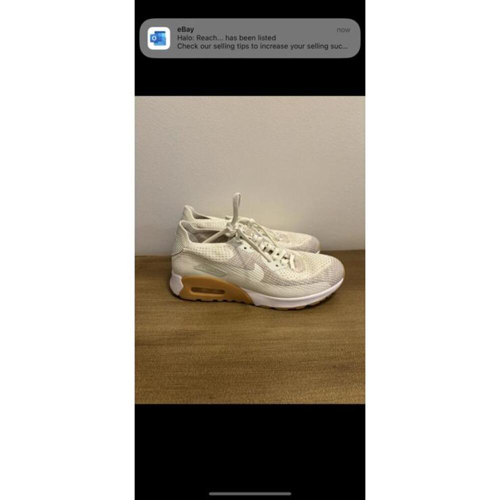 Nike Air Max women’s Sneakers Cream White Size 10